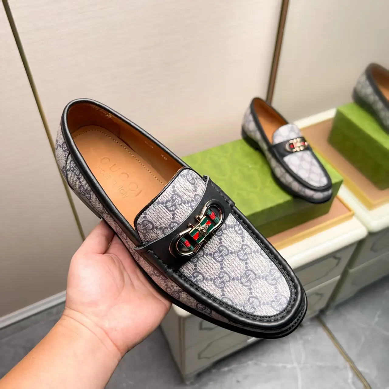 Men's men's shoes 💰460 🆘【GUCCI】Gucci ·🐂里· Hot-selling pea shoes top brand luxury, top quality, the latest fashion pea shoes.. The upper is made of original first-layer cowhide. (Full first-layer water-dyed 🐂 leather·inner). The original stylish and stylish soft rubber wear-resistant and non-slip outsole is light and comfortable on the foot, available in 3 colors! Matching code: 38-44 (customized at 45.46.47)